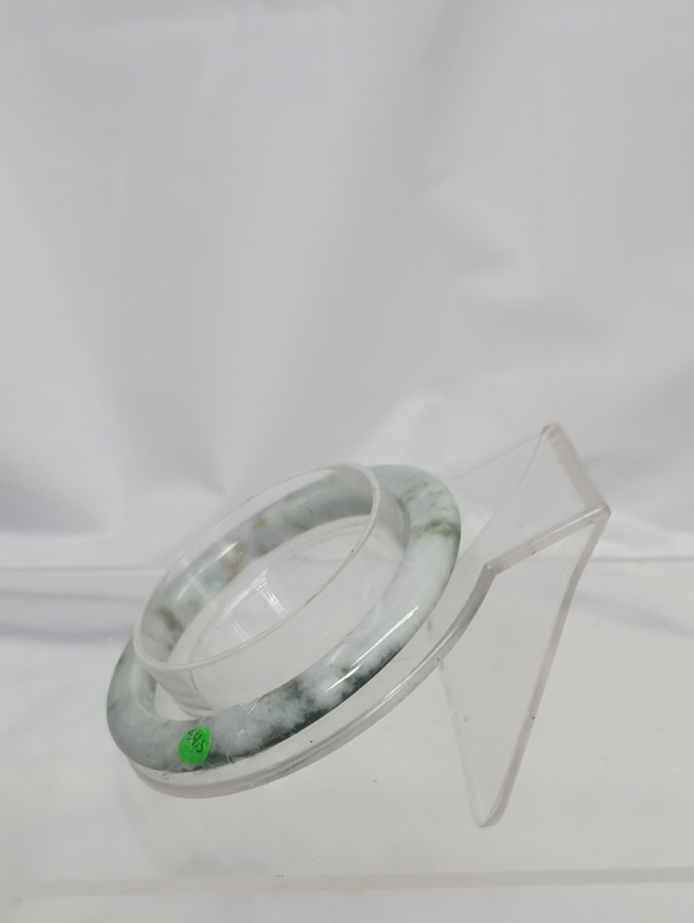 Jadeiete Bangle - Picture 3 of 6